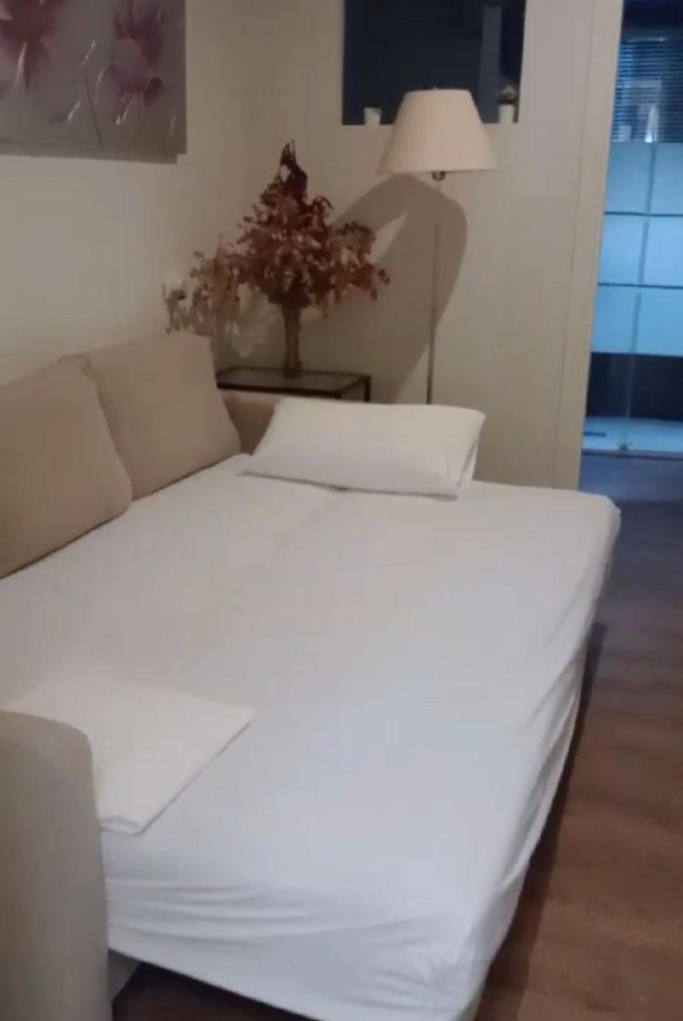 Apartamentos Mercado De Triana เซบีญา ภายนอก รูปภาพ